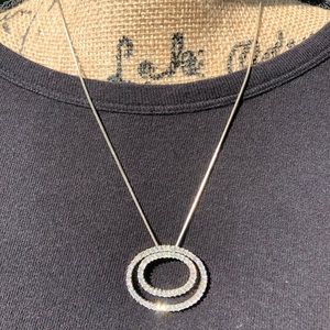 PREMIER DESIGNS Double oval, silver tone necklace